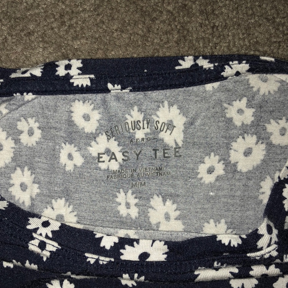 crop top - Picture 2 of 2